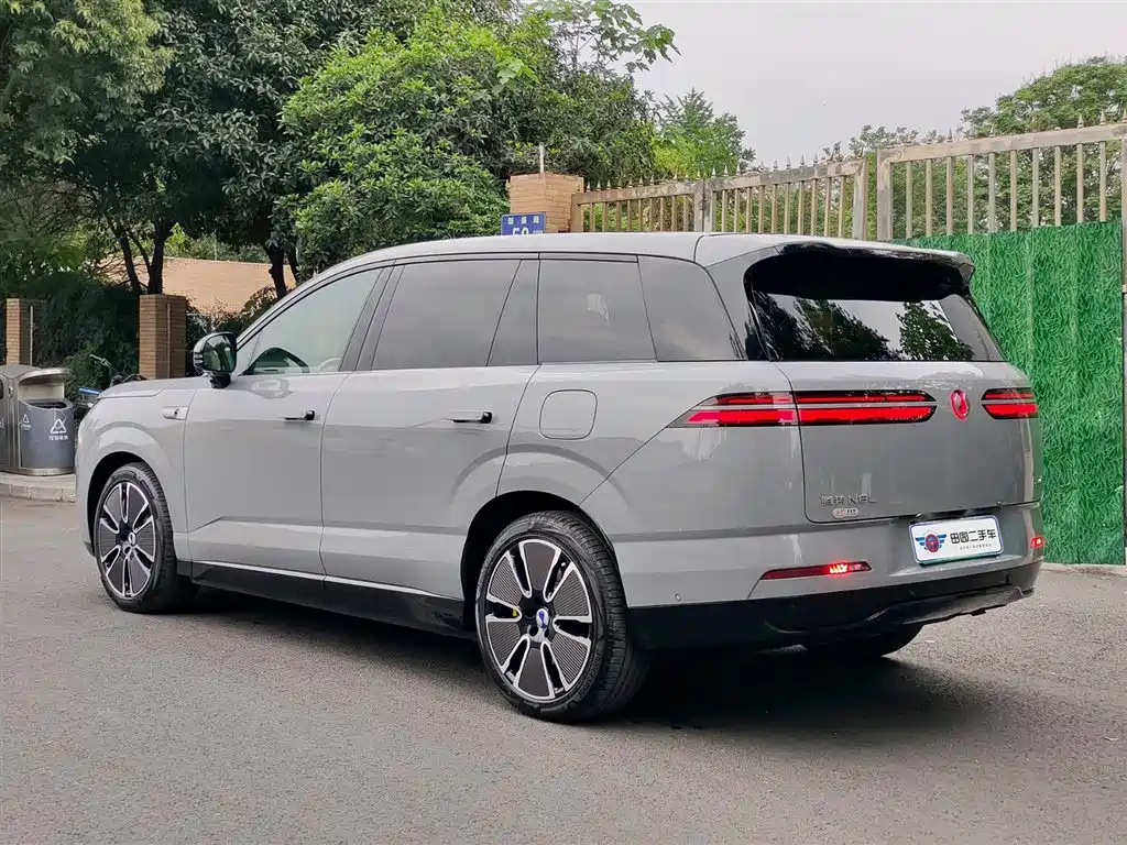 Denza N8L 2025 flagship model купить на сайте DeffCars