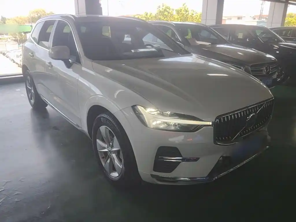 Volvo XC60 2022 B5 four-wheel drive Zhiyi Deluxe Edition купить на сайте DeffCars