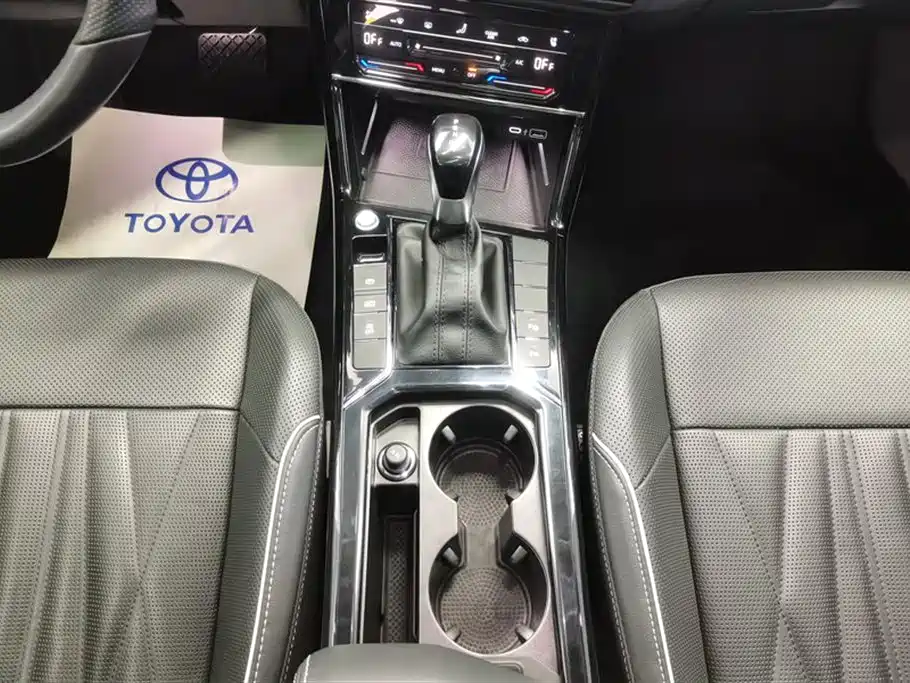 Passat 2022 330TSI Deluxe Edition купить на сайте DeffCars