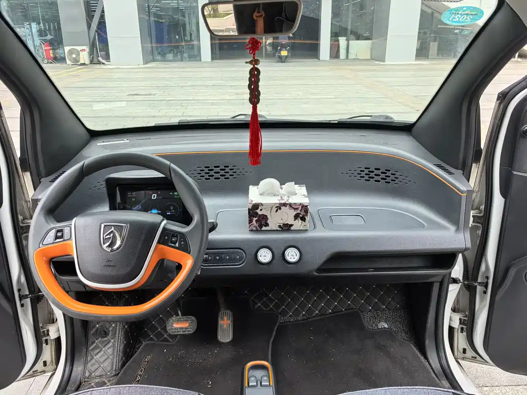 Baojun E100 2019 250KM Smart Travel Edition купить на сайте DeffCars