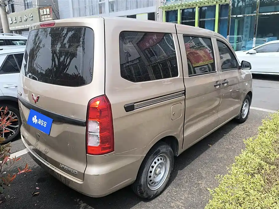 Wuling Hongguang V 2021 1.5L Jinchue version LAR купить на сайте DeffCars