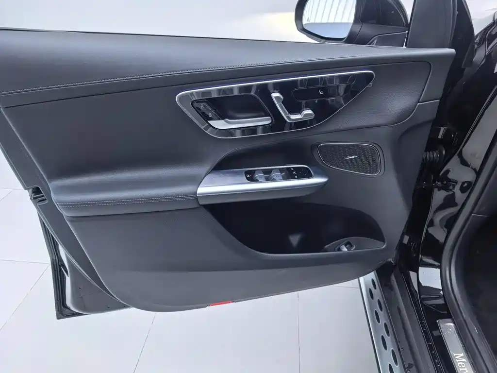 Mercedes-Benz GLC 2024 GLC 260 L 4MATIC Dynamic 7-seater купить на сайте DeffCars