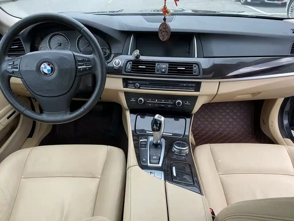 BMW 5 Series 2013 530Li Leading Model купить на сайте DeffCars