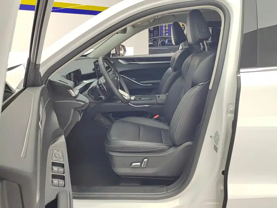Haval H6 2024 1.5T two-wheel drive classic version купить на сайте DeffCars