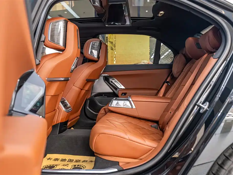 BMW 7 Series 2023 facelift 740Li exclusive M sports package купить на сайте DeffCars