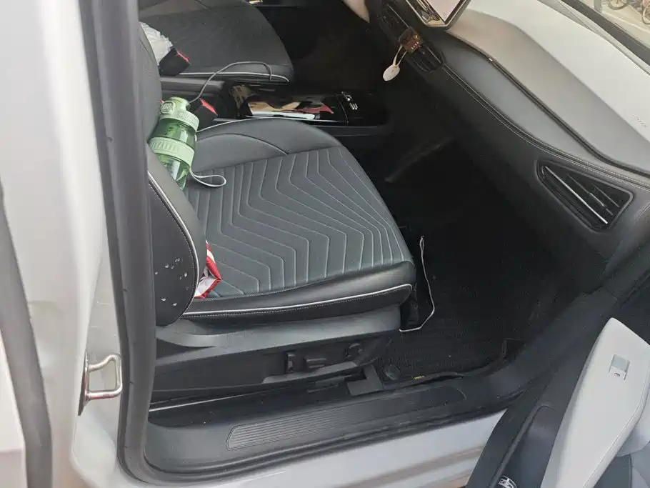 Volkswagen ID.3 2025 Smart Model Outstanding Oxygen Edition купить на сайте DeffCars