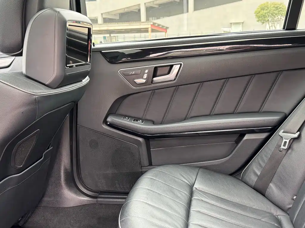 Mercedes-Benz E-Class 2015 E 320 L Sports Luxury купить на сайте DeffCars