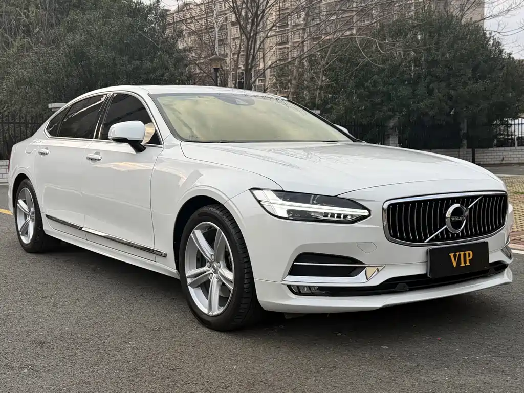 Volvo S90 2020 T5 Zhiyi Luxury Edition купить на сайте DeffCars