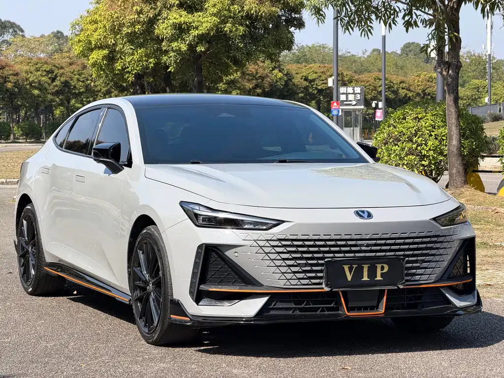 Changan UNI-V 2023 1.5T sports version купить на сайте DeffCars