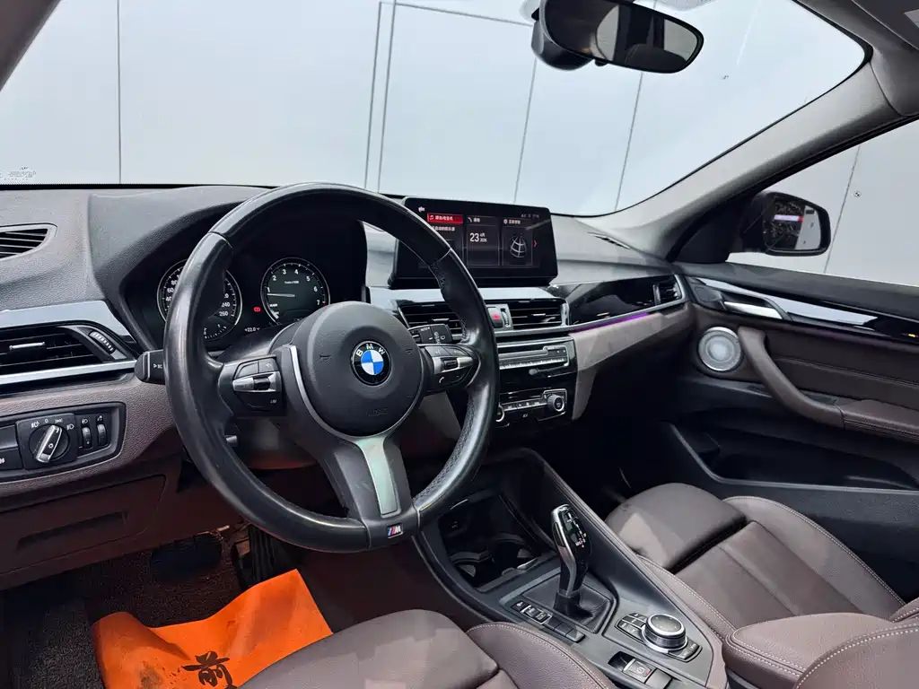 BMW X1 2021 sDrive25Li Leading Model купить на сайте DeffCars