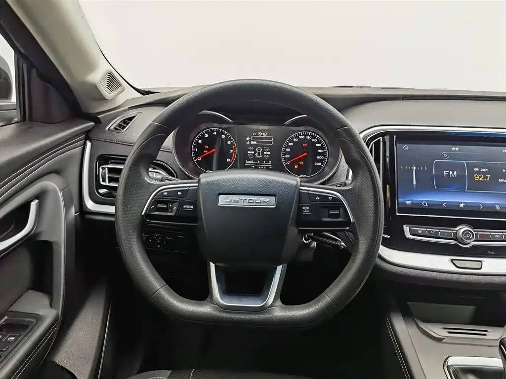 Jietu X70M 2022 model 1.5T manual avant-garde companion type 5 seats купить на сайте DeffCars