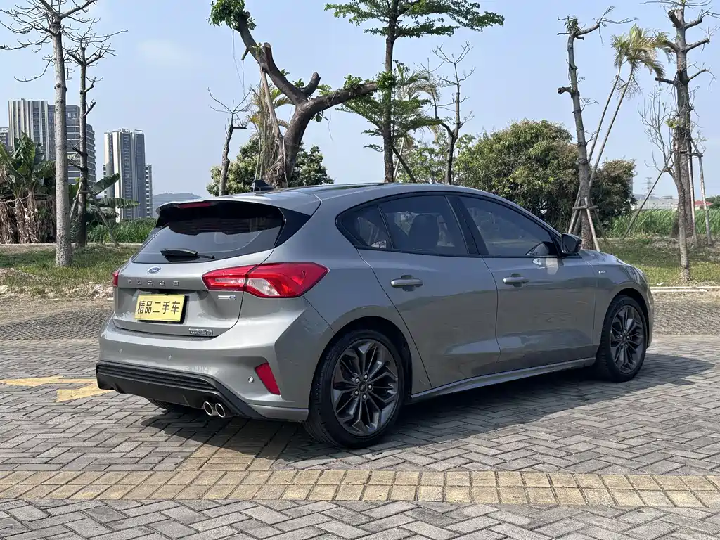 Focus 2022 Hatchback EcoBoost 180 Automatic ST Line купить на сайте DeffCars