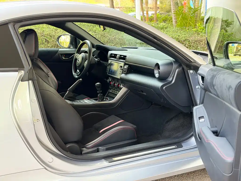 Subaru BRZ 2023 2.4L Manual 10th Anniversary Edition купить на сайте DeffCars