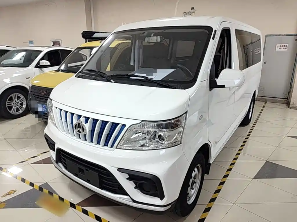 Changan Ruixing EM80 2024 model hatchback comfortable 6-seater 41.86kWh купить на сайте DeffCars