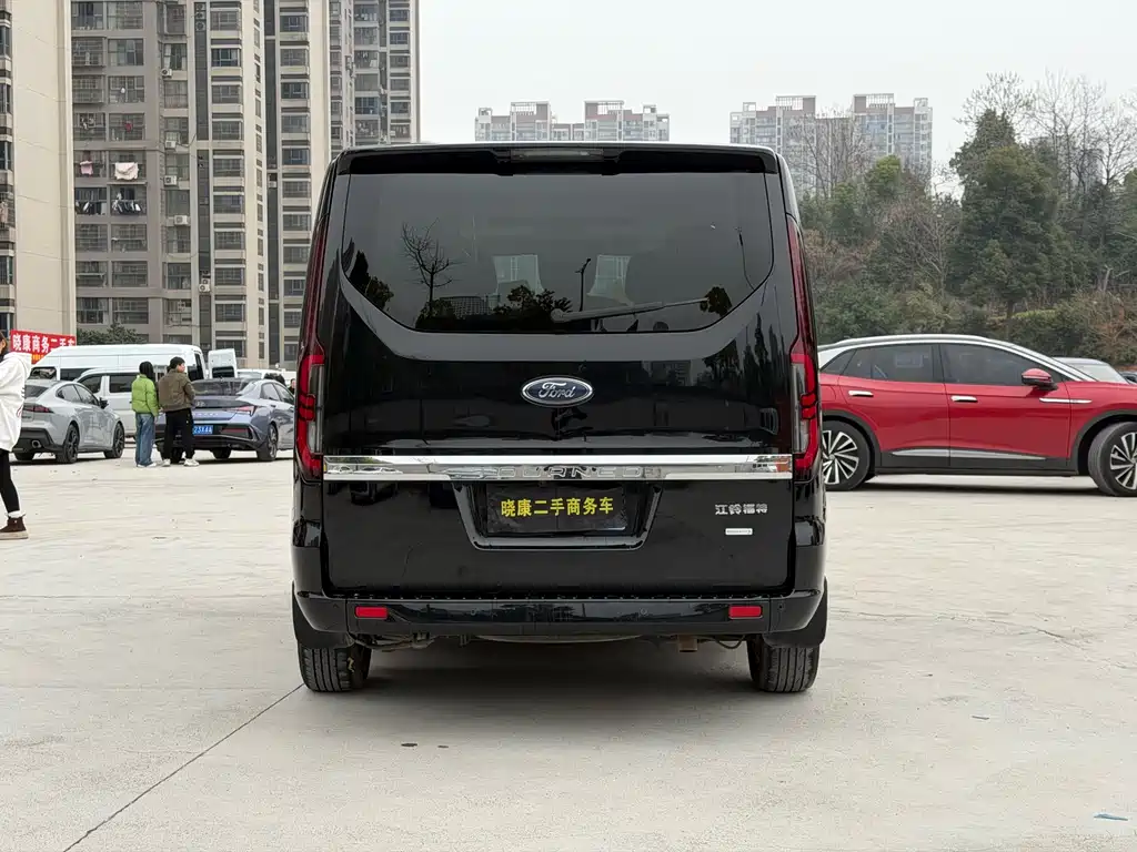 Tourio 2023 2.0T Automatic Exclusive Edition купить на сайте DeffCars