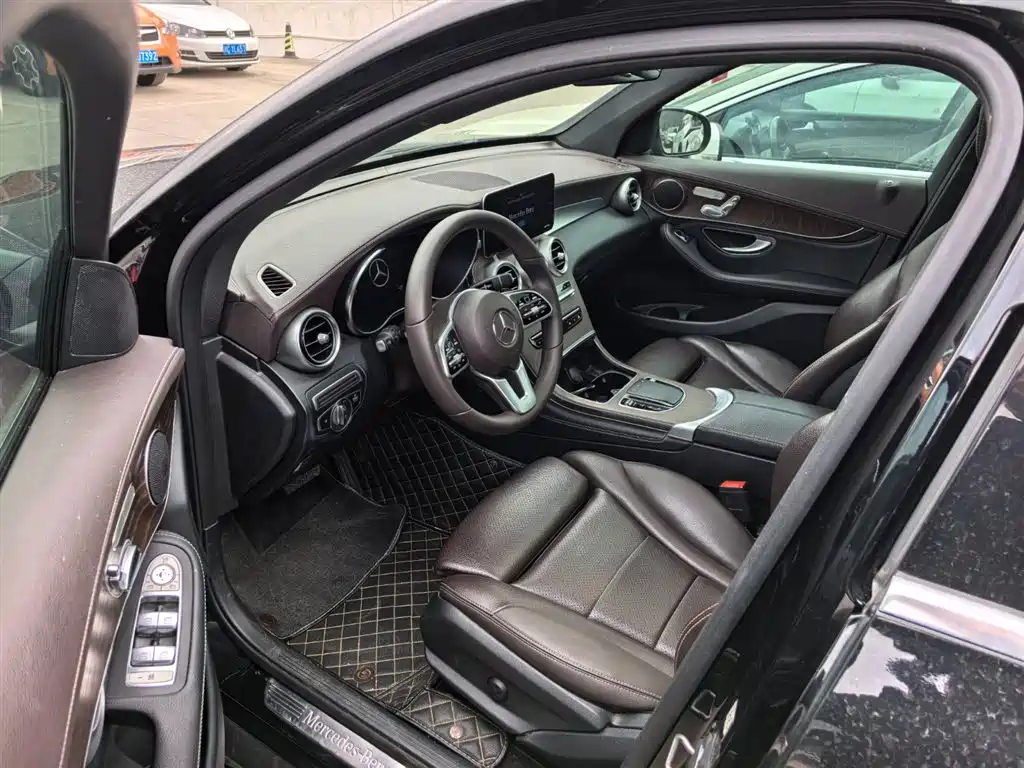 Mercedes-Benz GLC 2020 facelift GLC 260 L 4MATIC luxury model купить на сайте DeffCars