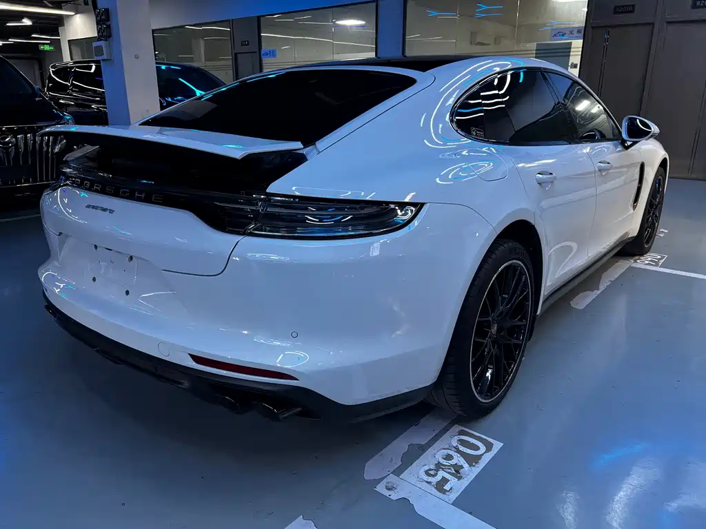 Panamera 2023 Panamera 2.9T Platinum Edition купить на сайте DeffCars