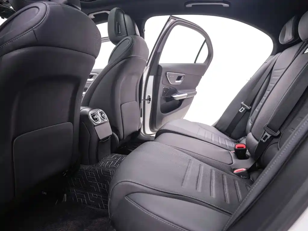 Mercedes-Benz C-Class 2024 facelift C 260 L sports version купить на сайте DeffCars