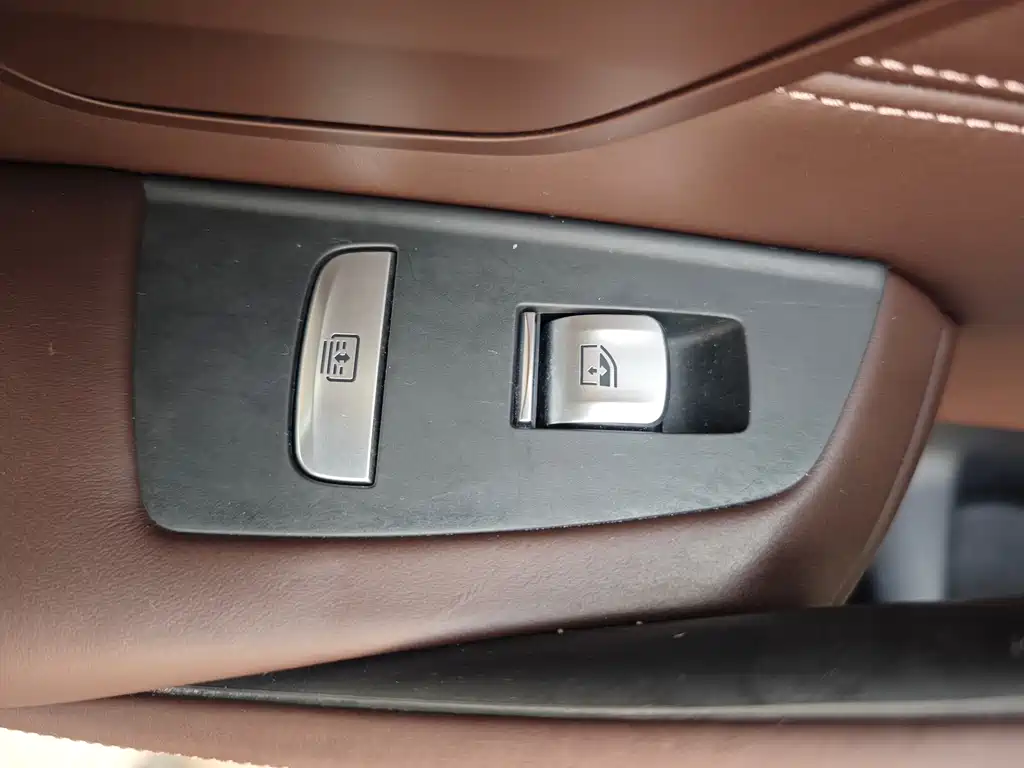 BMW 5 Series 2018 facelift 530Li xDrive luxury package купить на сайте DeffCars