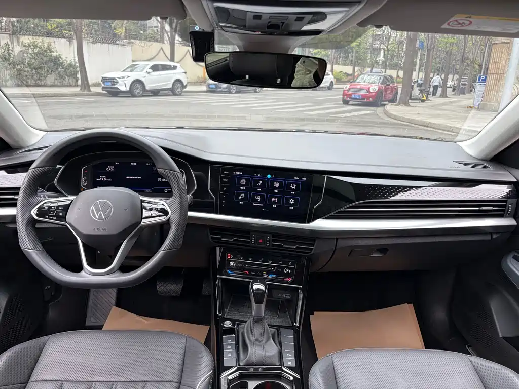 Passat 2024 380TSI Deluxe Edition купить на сайте DeffCars