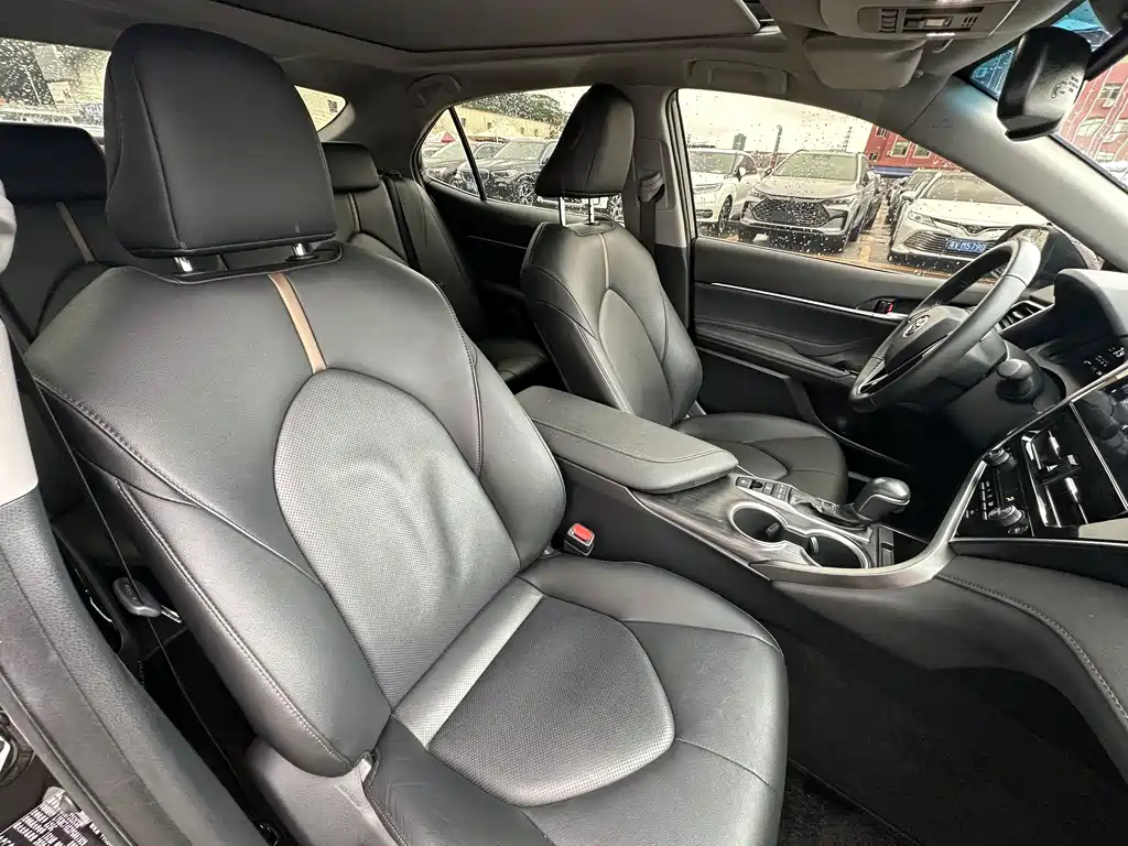 Camry 2023 2.5G Deluxe Edition купить на сайте DeffCars