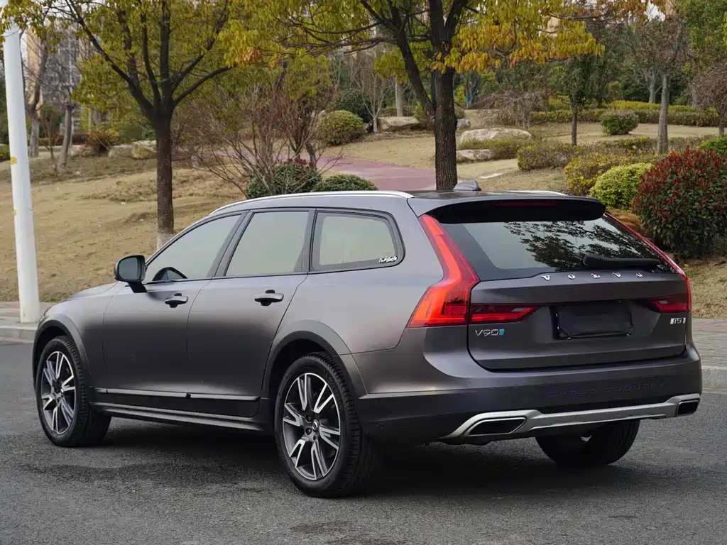 Volvo V90 2020 Cross Country T5 AWD Zhiyuan Edition купить на сайте DeffCars