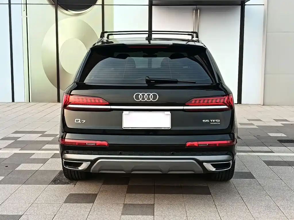 Audi Q7 2022 55 TFSI quattro S line sports купить на сайте DeffCars