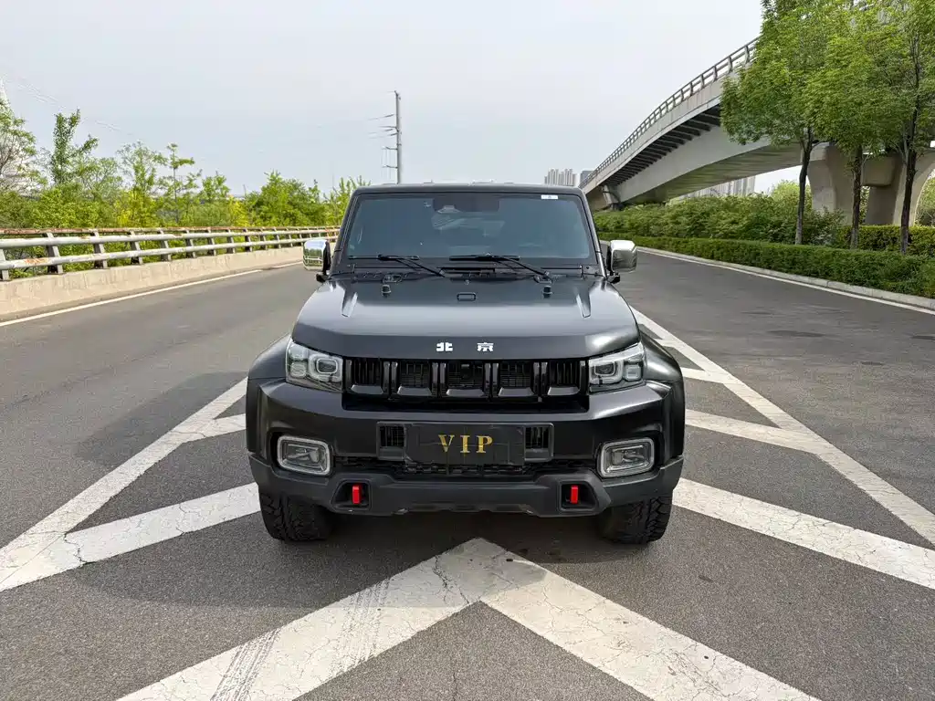 Beijing Off-Road BJ40 2023 2.0D Automatic Four-wheel Drive Blade Hero Edition Knight Type купить на сайте DeffCars