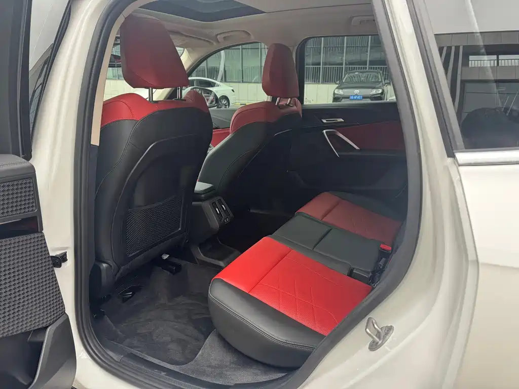 BMW X1 2023 sDrive20Li X Design Package купить на сайте DeffCars