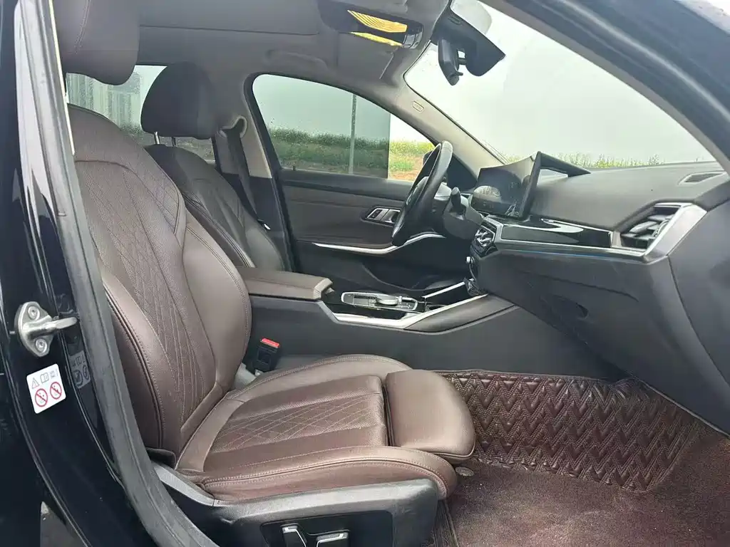 BMW i3 2024 eDrive 35 L купить на сайте DeffCars