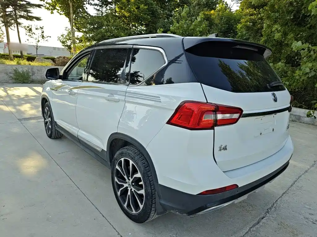 Jingyi X5 2017 Jinxiang Series 1.5T CVT Luxury Model купить на сайте DeffCars