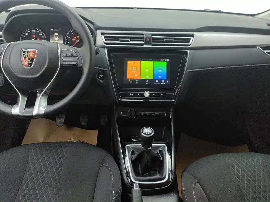 Roewe i5 2020 1.5L manual 4G Internet leading version купить на сайте DeffCars
