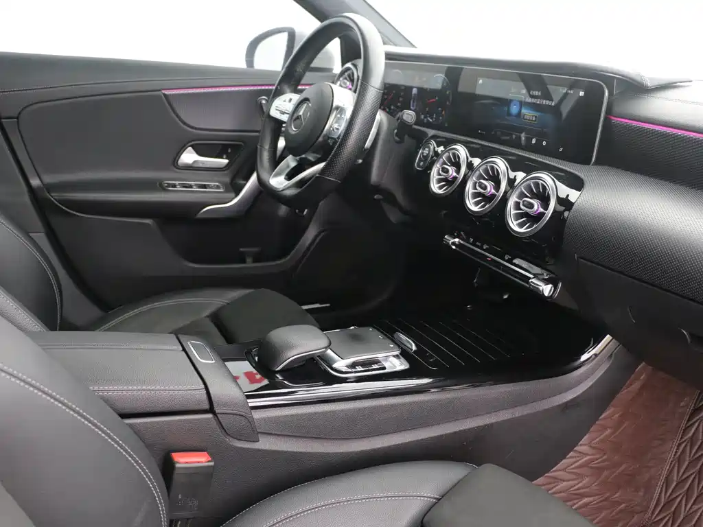 Mercedes-Benz A-Class 2020 A 200 L Sports Sedan купить на сайте DeffCars