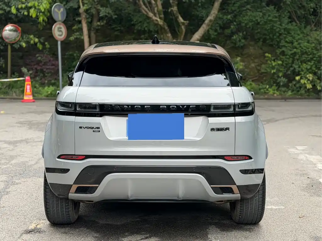 Range Rover Evoque 2023 Evoque L 249PS Corinthian Bronze Special Edition купить на сайте DeffCars