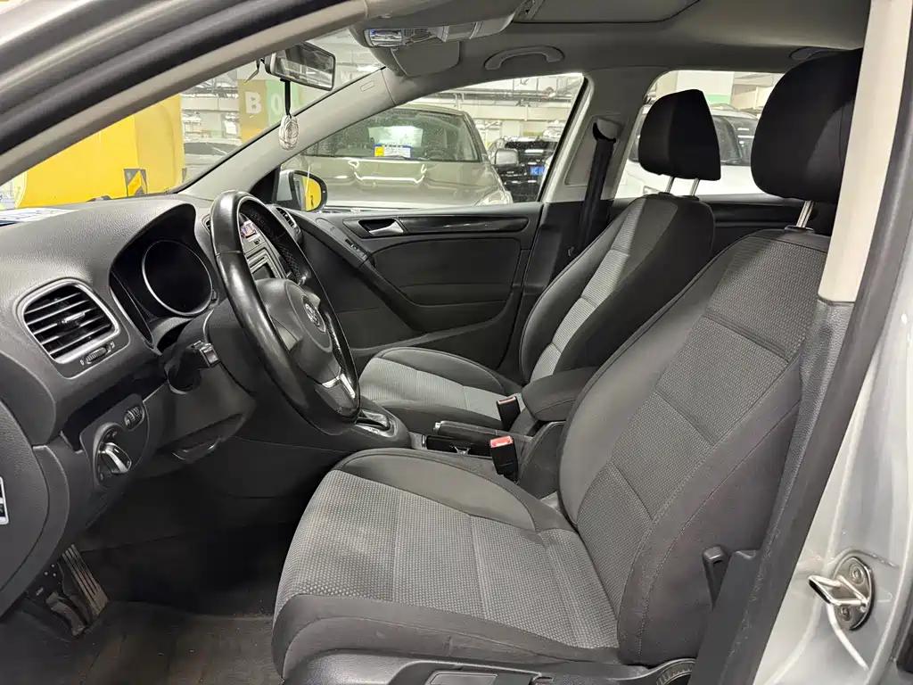 Golf 2012 1.6 Automatic Deluxe Edition купить на сайте DeffCars