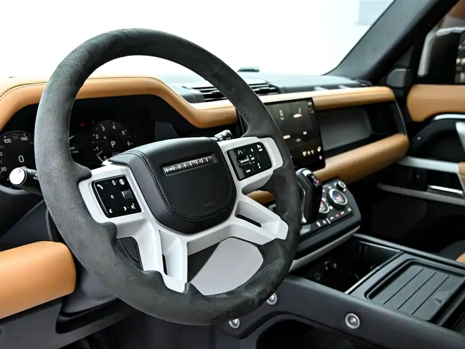 Land Rover Defender 2024 110 3.0T P400 X-DYNAMIC HSE купить на сайте DeffCars