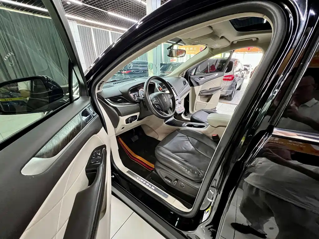 Lincoln MKC 2019 2.0T 2WD Premium Edition National VI купить на сайте DeffCars