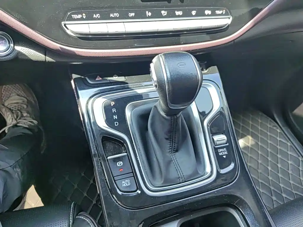 Trumpchi M6 2023 PRO 270T DCT Deluxe Edition купить на сайте DeffCars