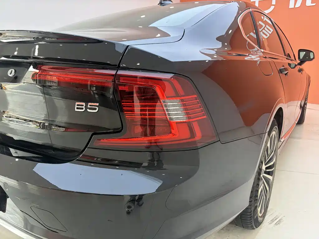 Volvo S90 2024 B5 Zhiyi Luxury Edition купить на сайте DeffCars