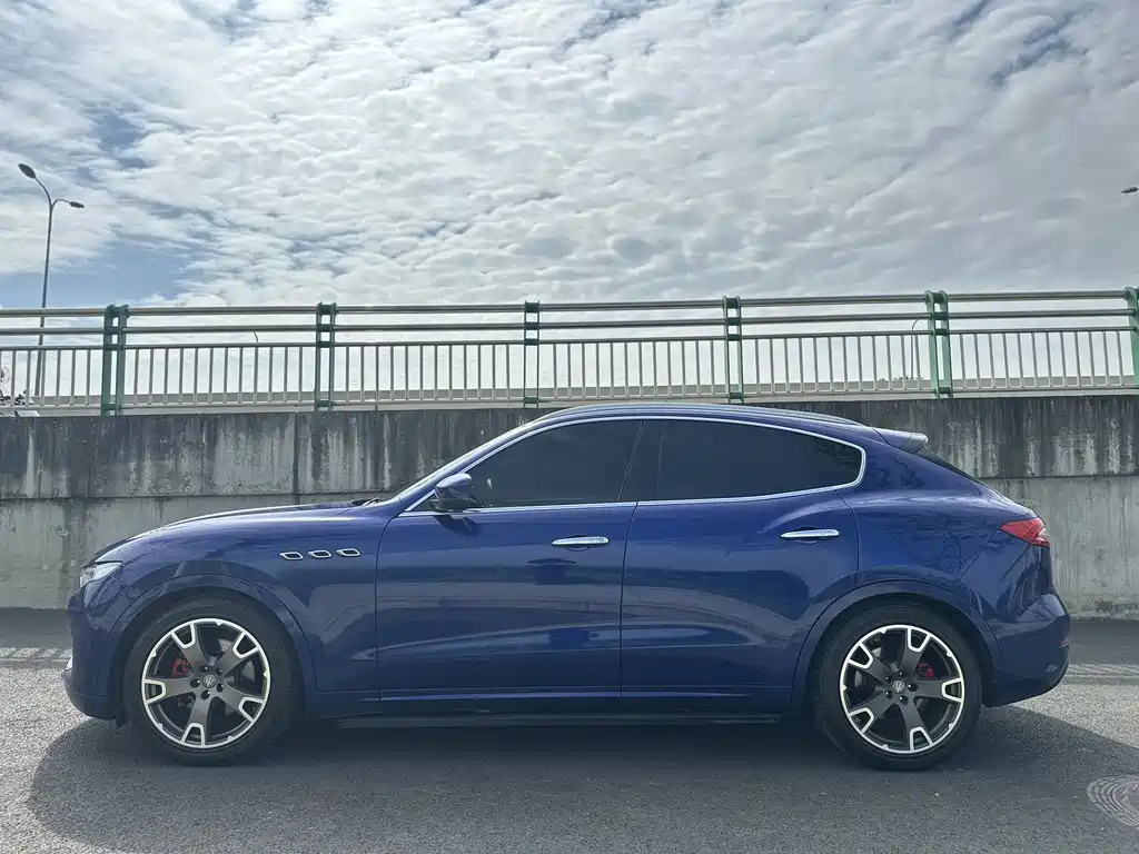 Levante 2018 3.0T Standard Edition купить на сайте DeffCars