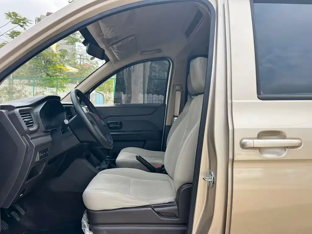 Wuling Hongguang V 2022 1.5L Jinxiang Edition Hydraulic Assist LAR купить на сайте DeffCars