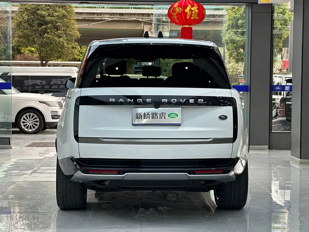 Range Rover 2023 3.0 L6 400PS Seven-seater Extended Edition купить на сайте DeffCars