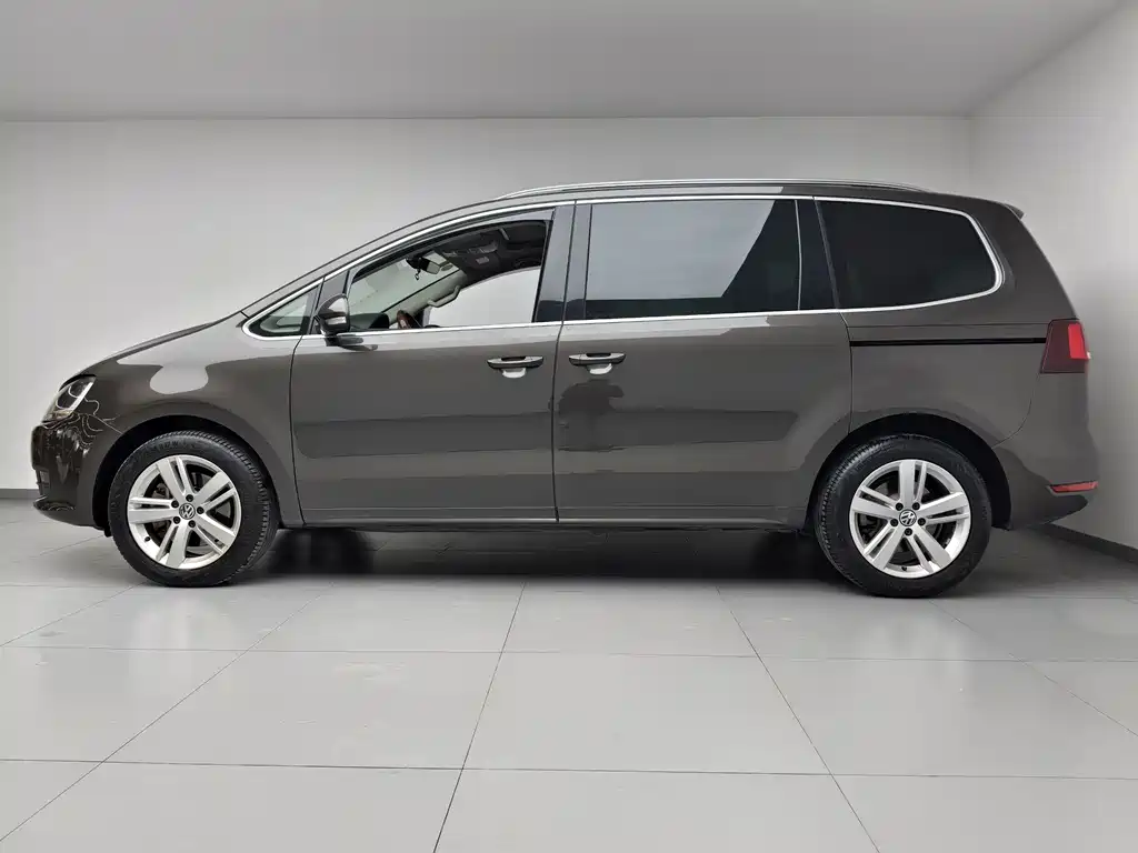 Sharan 2017 380TSI Comfortable 6-seater купить на сайте DeffCars