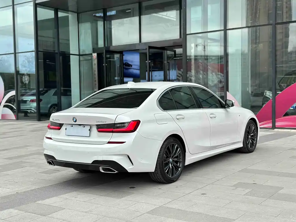 BMW 3 Series 2021 325i M Sports Package купить на сайте DeffCars
