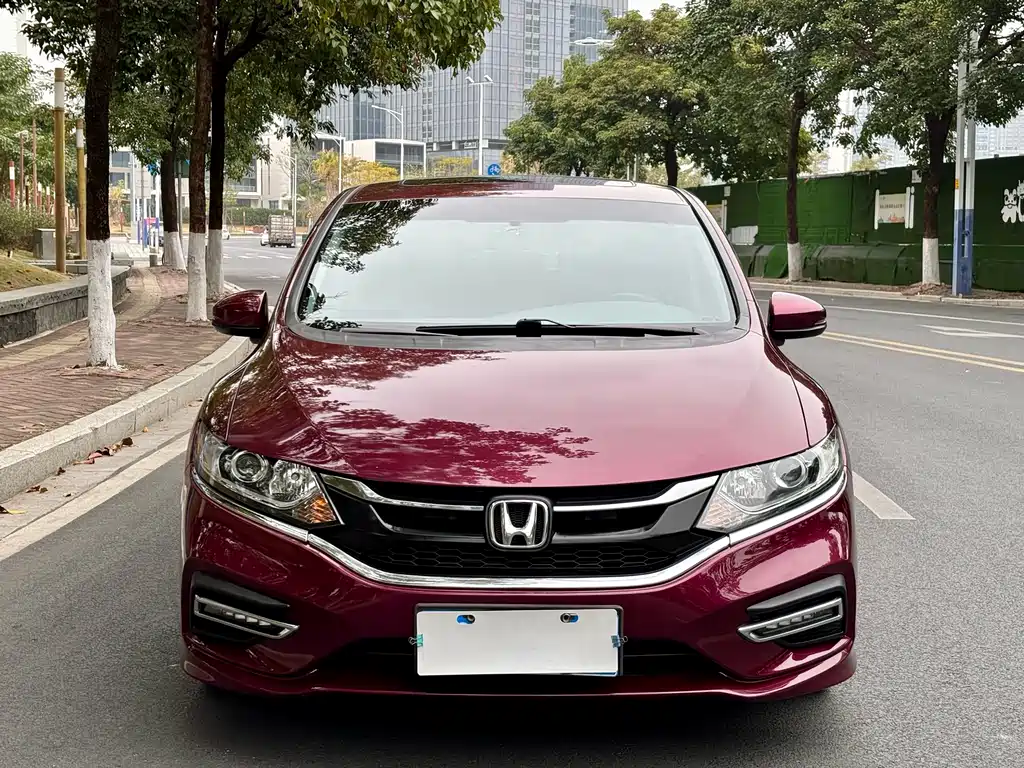 Jade 2017 1.8L automatic comfort version 5 seats купить на сайте DeffCars