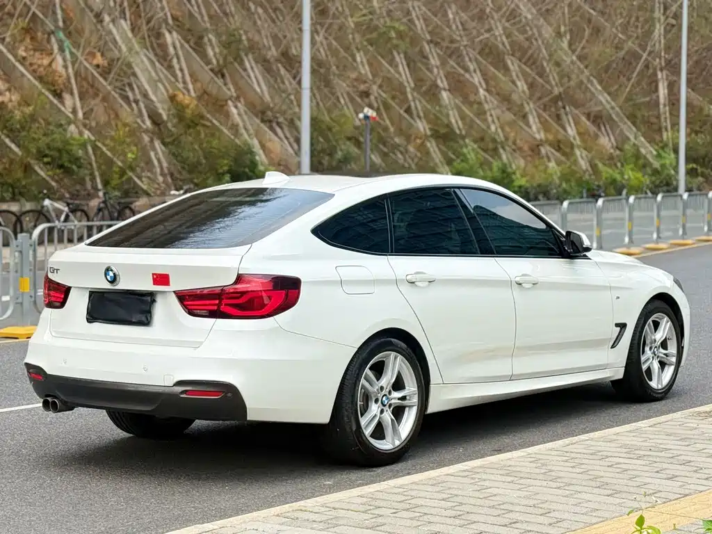 BMW 3 Series GT 2020 320i M Sports Package купить на сайте DeffCars