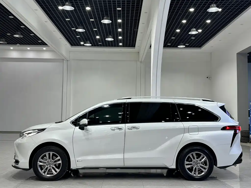 SIENNA 2024 2.5L hybrid four-wheel drive premium version купить на сайте DeffCars