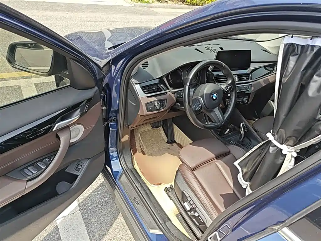 BMW X1 2021 sDrive25Li Leading Model купить на сайте DeffCars