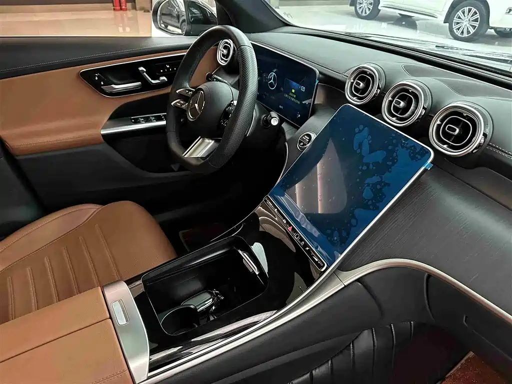 Mercedes-Benz GLC 2023 GLC 260 L 4MATIC luxury model 5 seats купить на сайте DeffCars