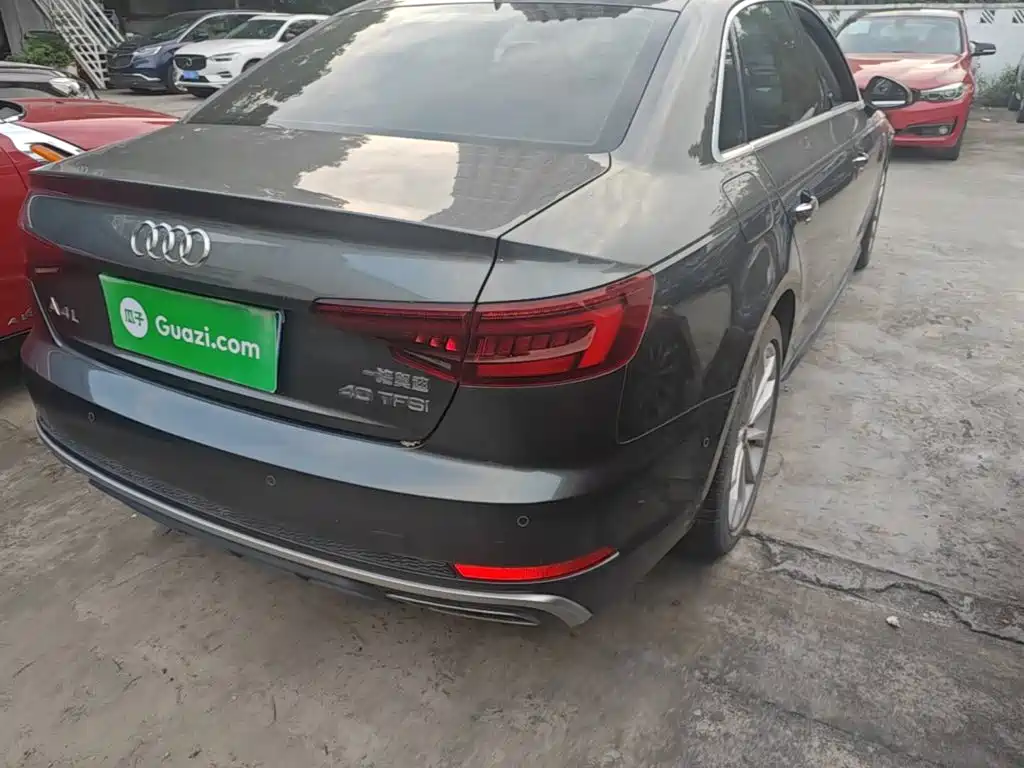 Audi A4L 2019 40 TFSI Fashion Type National VI купить на сайте DeffCars